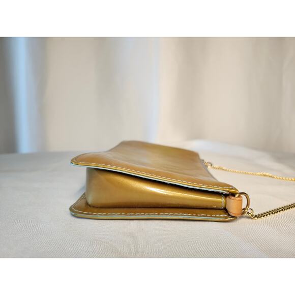 Louis Vuitton - Picture 5 of 15